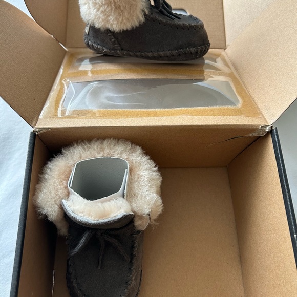 Baby 6-12 months. New in box - Picture 2 of 3